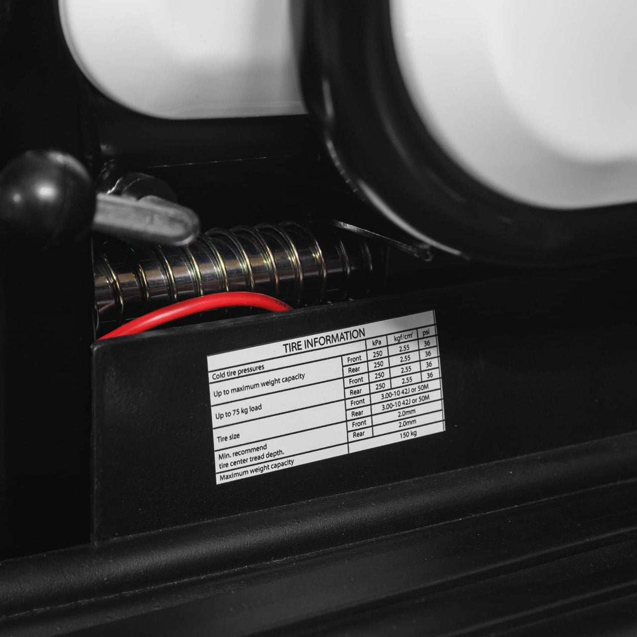 Triciclu Electric, Fara Permis, Motor 1000W, APM2 Alb, Autonomie pana la 36km, viteza maxima 25 km pe ora, Omologat RAR