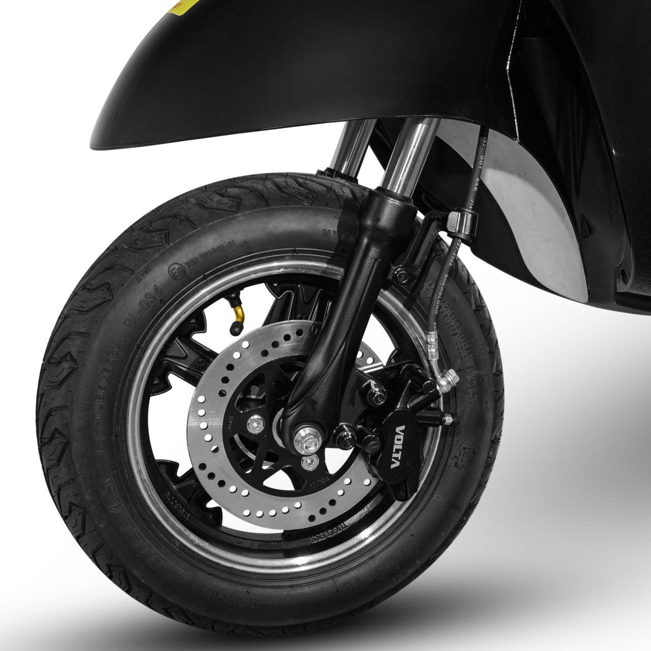 Voltarom S2, motor 2000 W, viteza maxima 45 km pe ora, autonomie pana la 60 km, Scuter Electric Cu Permis, Negru